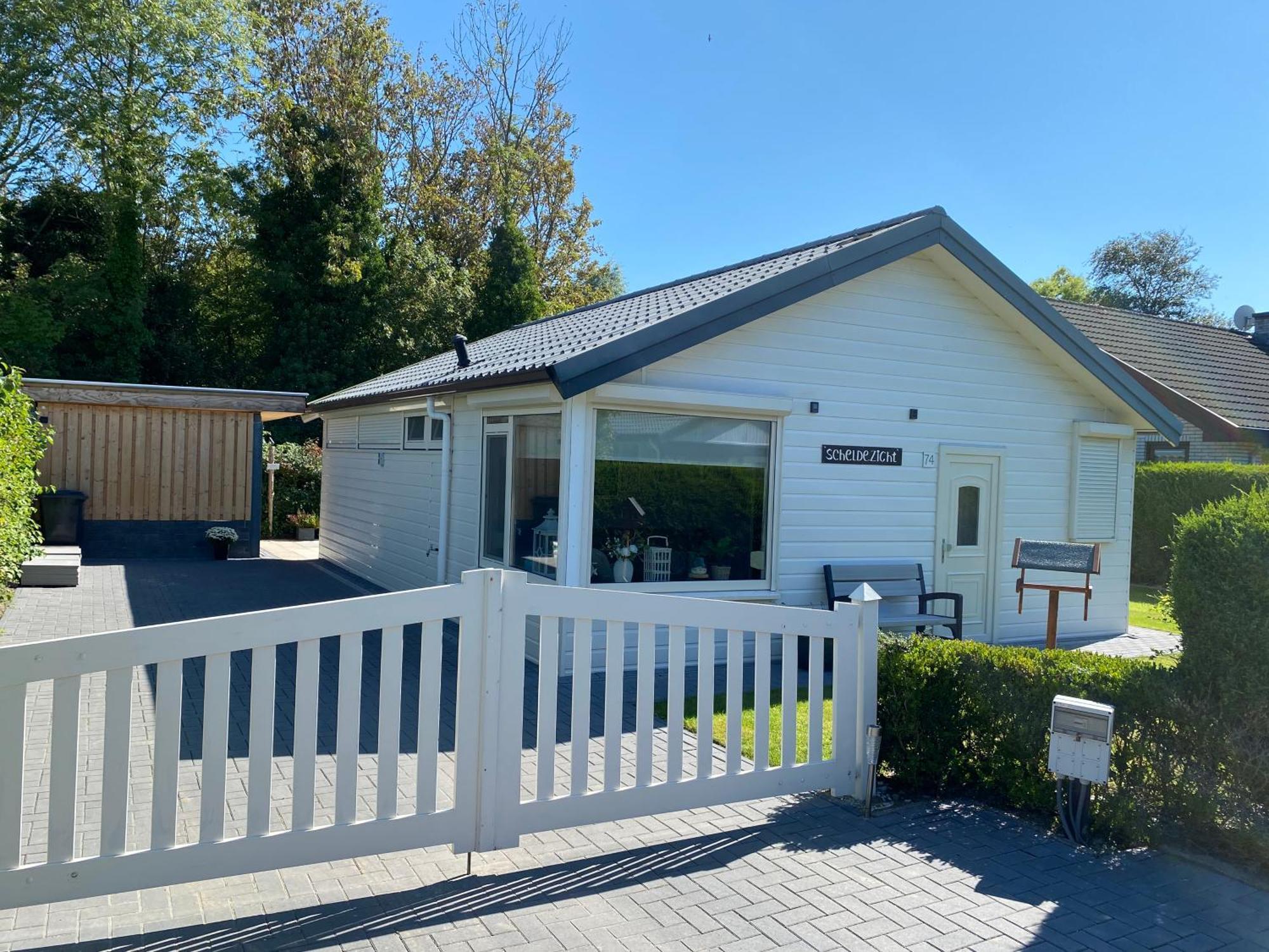 Bungalow Scheldezicht In Zeeland Dicht Bij Zee Scherpenisse Экстерьер фото